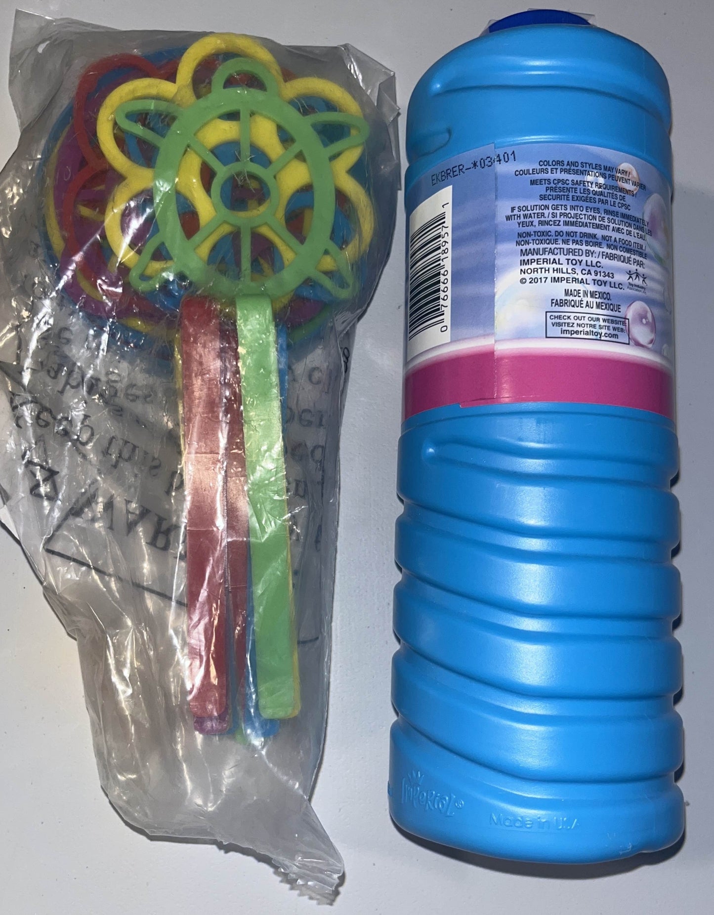 Miracle Bubbles, 32 oz, plus Super Fun Bubble Wand Assortment - 1 dozen