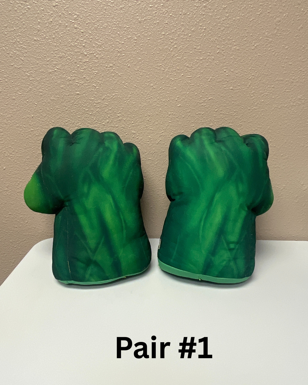 2008 Hasbro Marvel Incredible HULK Smash Hands Fists Gloves w/ Sound SEE VIDEO
