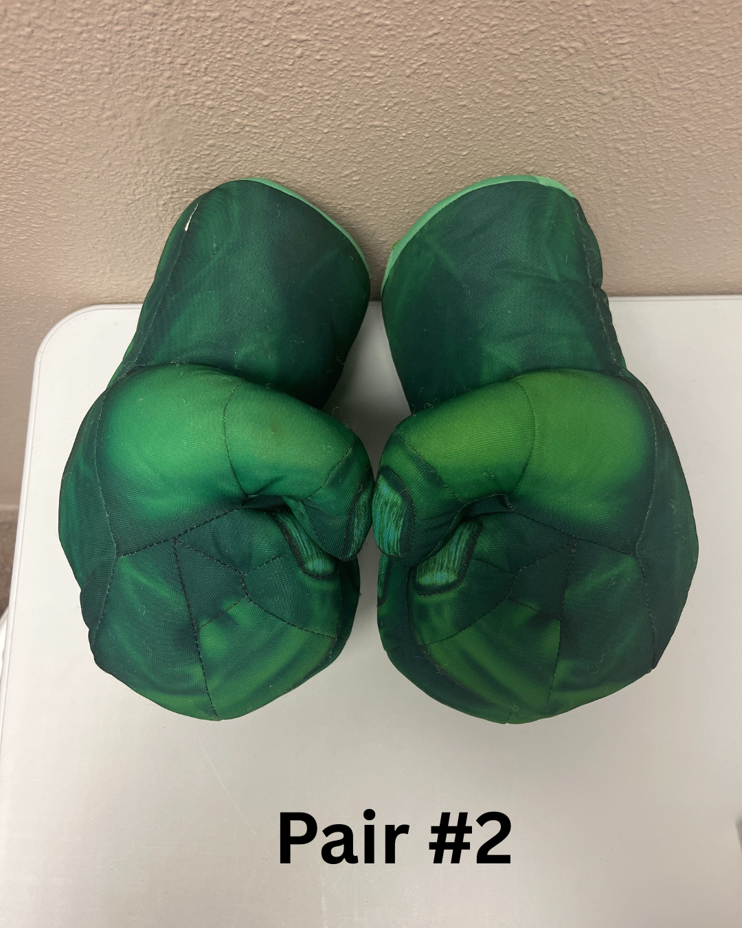 2008 Hasbro Marvel Incredible HULK Smash Hands Fists Gloves w/ Sound SEE VIDEO