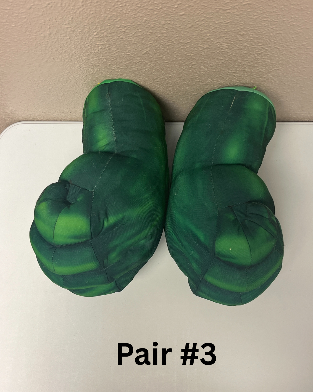 2008 Hasbro Marvel Incredible HULK Smash Hands Fists Gloves w/ Sound SEE VIDEO