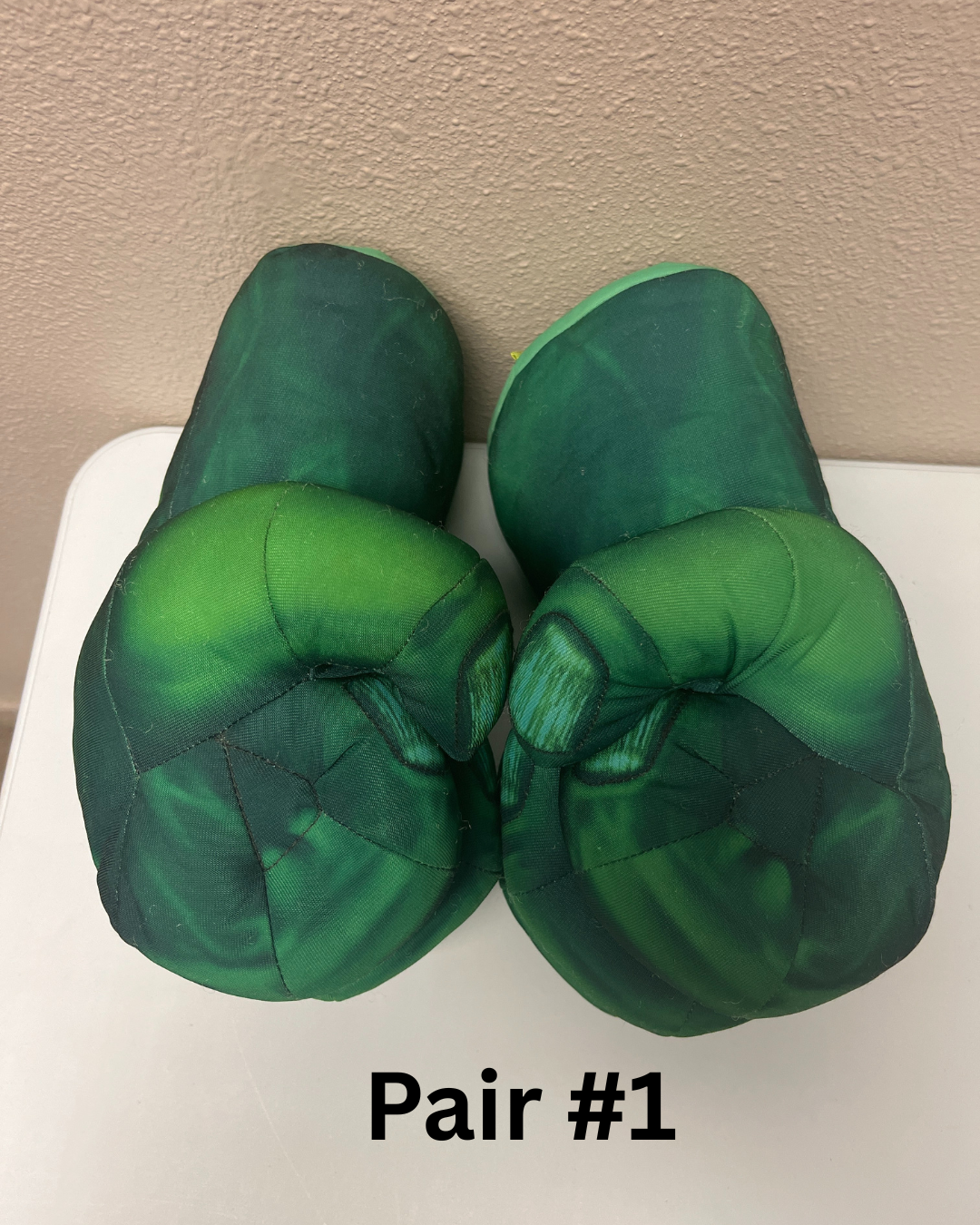 2008 Hasbro Marvel Incredible HULK Smash Hands Fists Gloves w/ Sound SEE VIDEO
