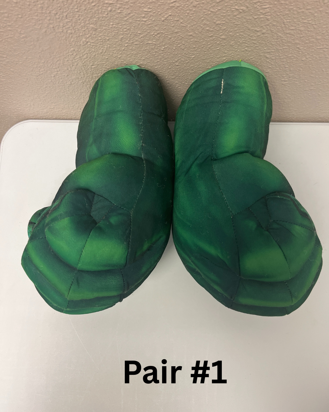 2008 Hasbro Marvel Incredible HULK Smash Hands Fists Gloves w/ Sound SEE VIDEO