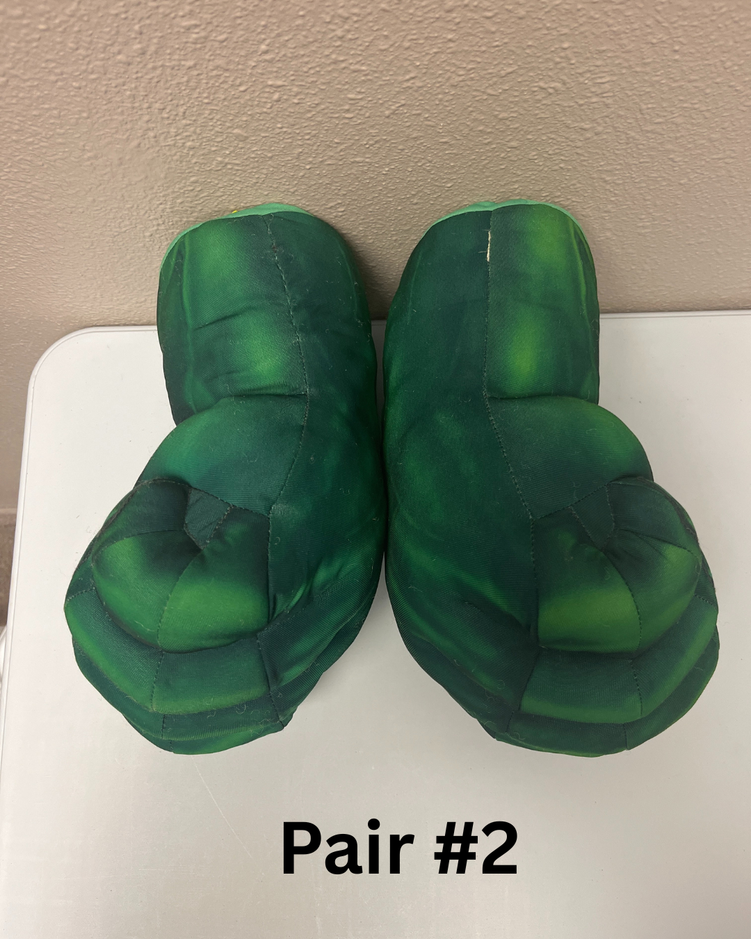 2008 Hasbro Marvel Incredible HULK Smash Hands Fists Gloves w/ Sound SEE VIDEO