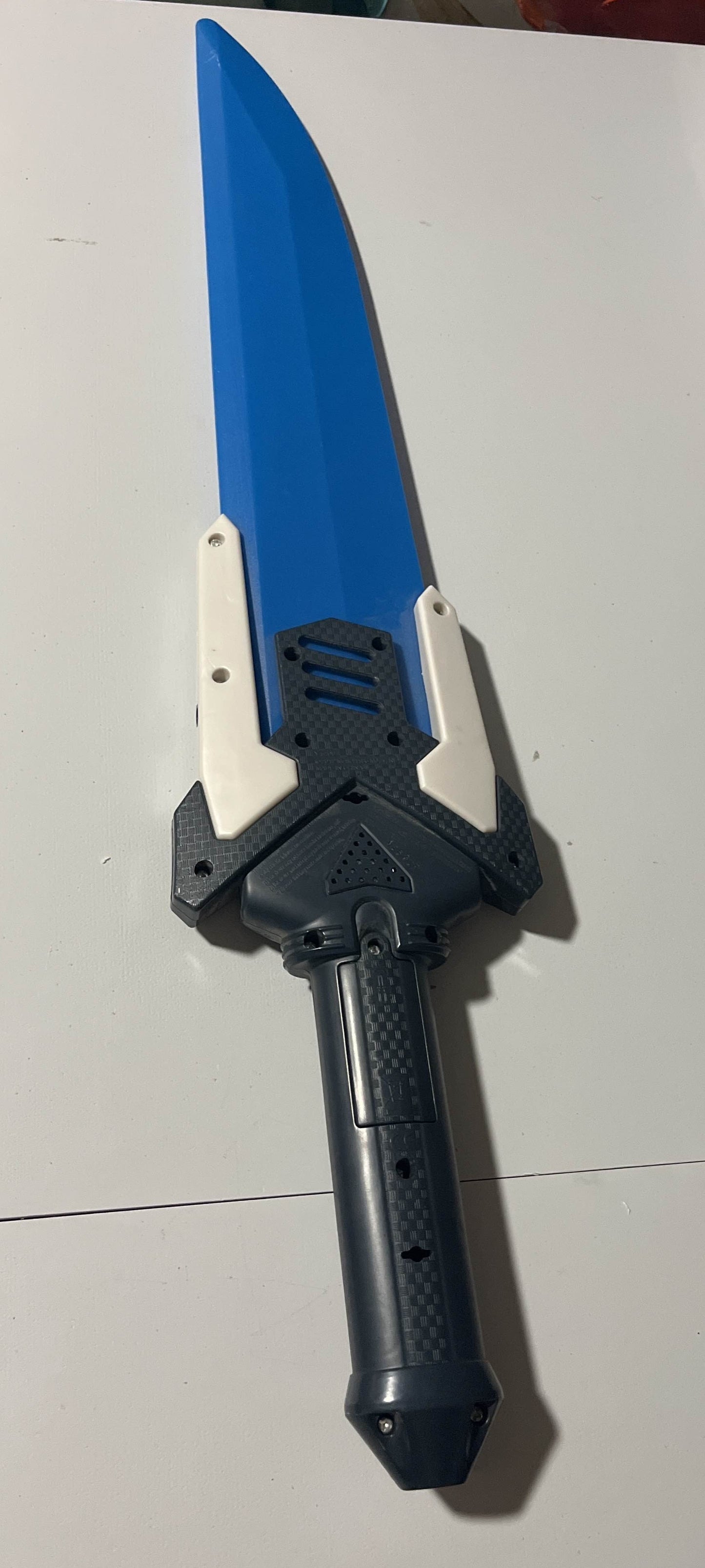 2012 Mattel Max Steel Sword Blue Cosplay Lights Up RARE HTF Plastic