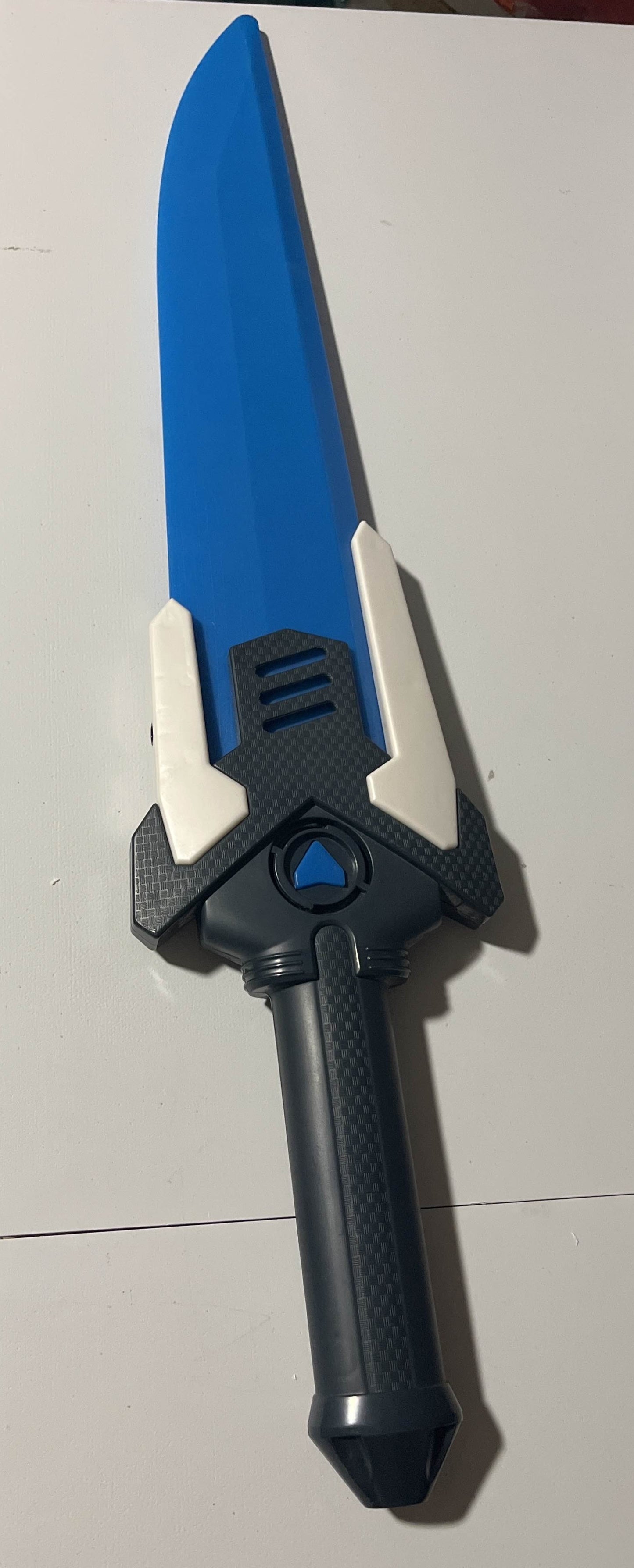 2012 Mattel Max Steel Sword Blue Cosplay Lights Up RARE HTF Plastic