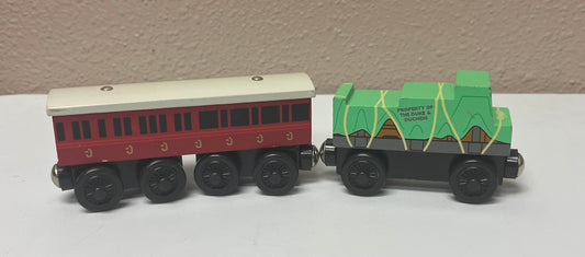 Thomas & Friends Wooden Train - Duke & Duchess' Coach + Car Furniture Tender